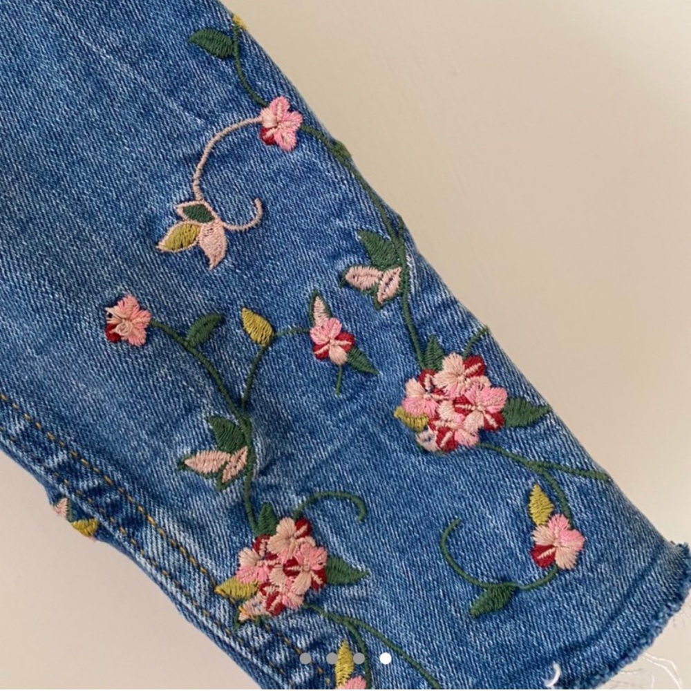 Vintage low rise skinny jeans w flower embroidery